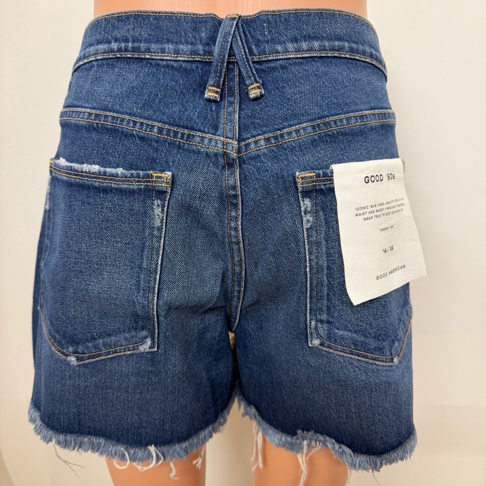 Good American Good 90s Distressed Cut Off Style Shorts Womans 14/32 NWT - Picture 7 of 16